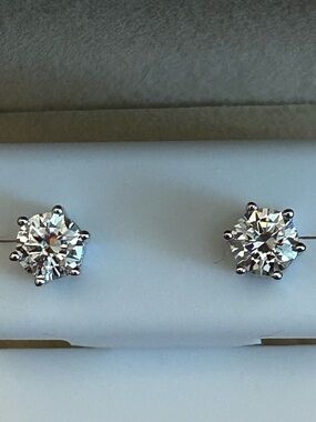 Brilliant White 1.00CTW Moissanite Stud Earrings in 925 Sterling Silver
